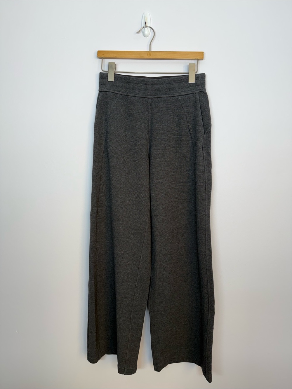 6: Lululemon Scuba Mid-Rise Wide-Leg Pant Waffle Heathered Grey Sz Small 30”
